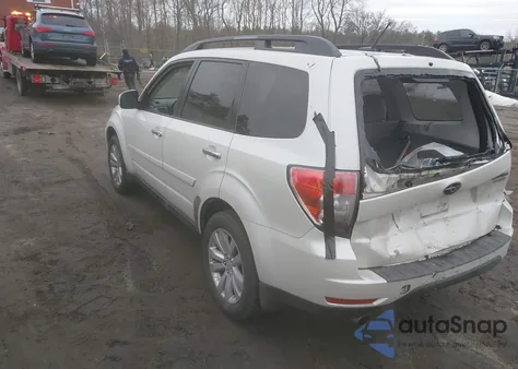 2011 Subaru Forester 2.5X Limited z USA, uszkodzony, nr VIN JF2SHAEC6BH727725